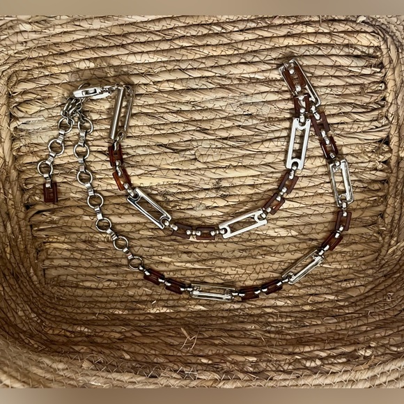 Silver metal links chain hip belt with brown spotted plastic links